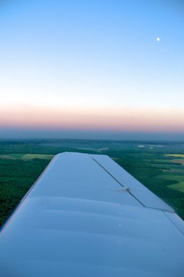 Flying with the moon from inside_4666245015_l.jpg